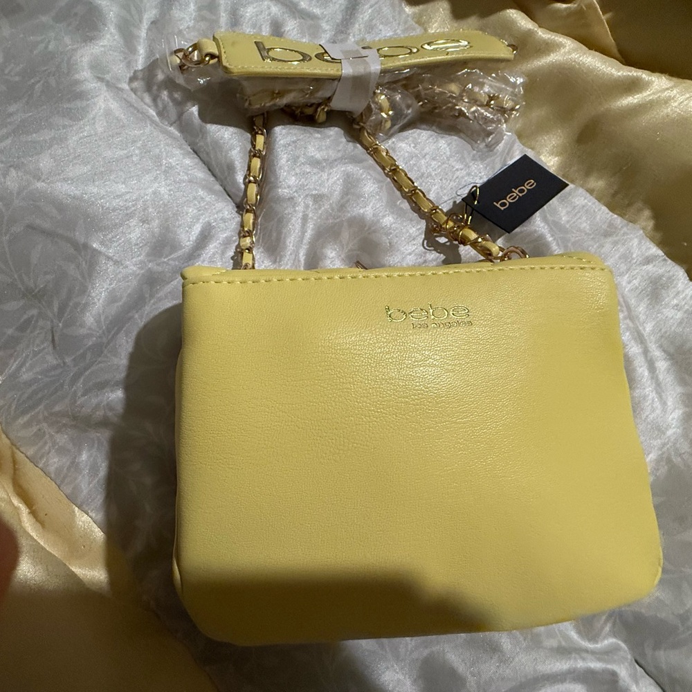 🔥🔥New Bebe quilted shoulder bag - Picture 2 of 7